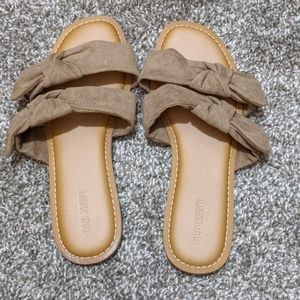 Old Navy Bow sandals